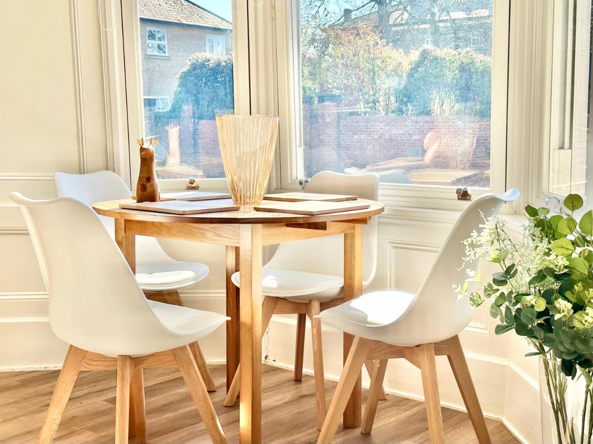 Clifford'S Reach At Bluebridge Court With Free Parking Apartment York Exterior photo