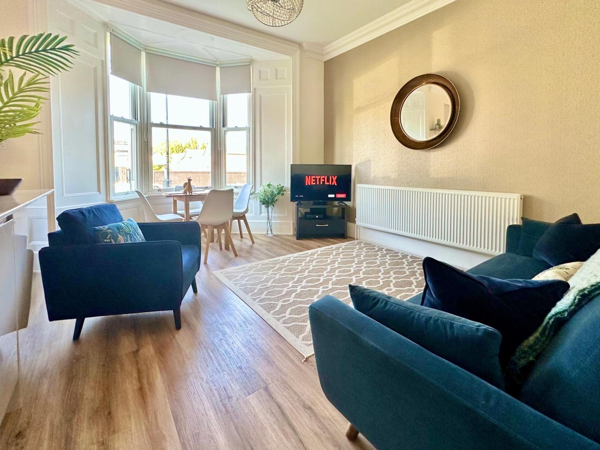 Clifford'S Reach At Bluebridge Court With Free Parking Apartment York Exterior photo